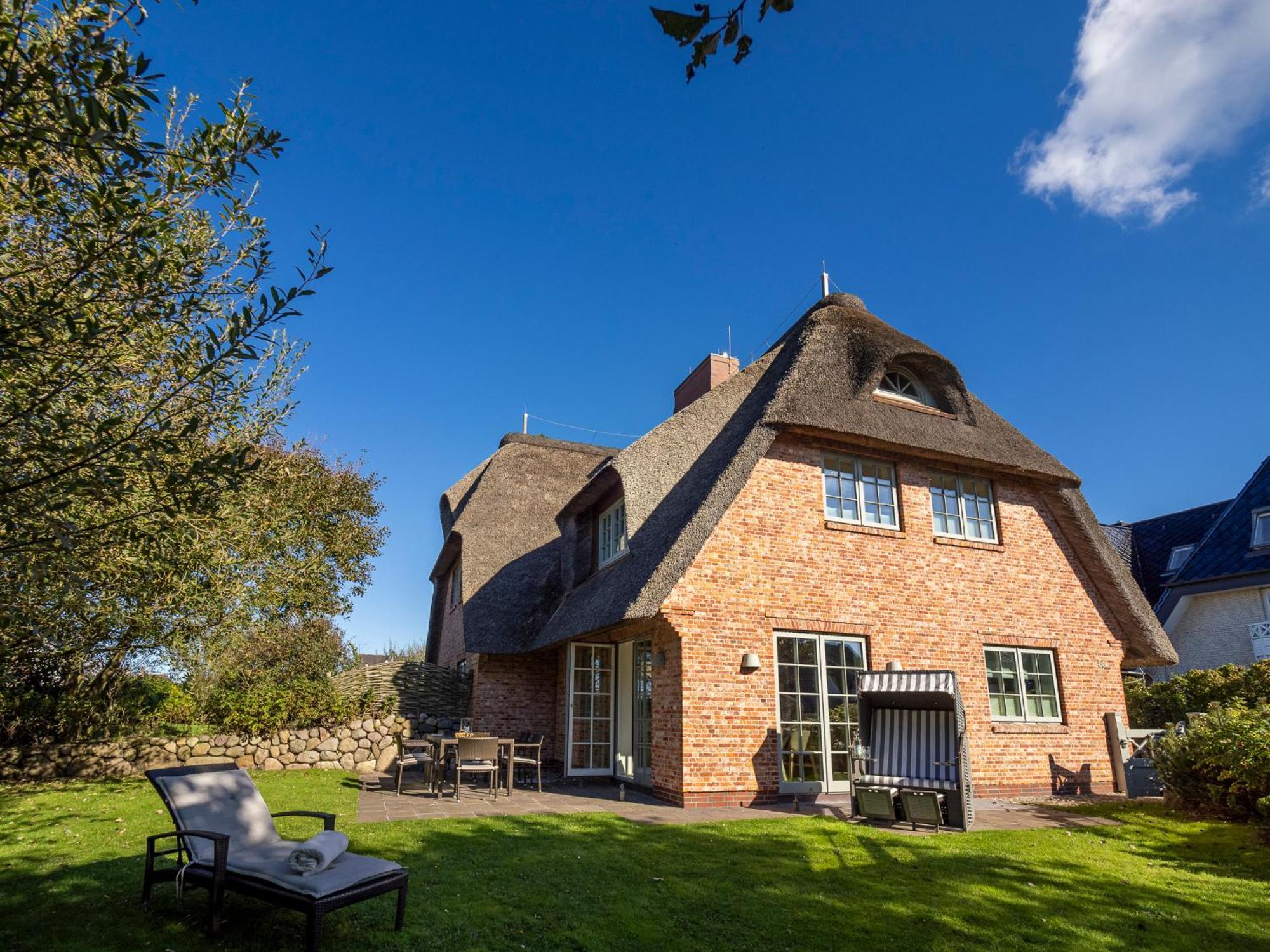 Ferienhaus Reethues 1 *